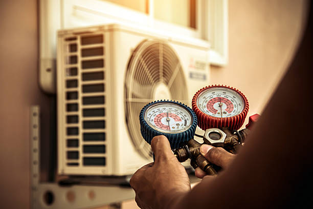 Professional Hvac technician working in Westminster, CA